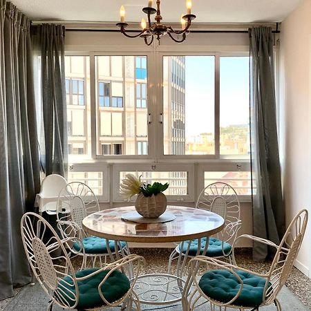 Centrally-Located, Spacious Flat At Historic Centre & Short Walk To Beach อาลิกันเต ภายนอก รูปภาพ